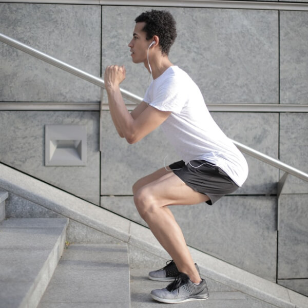 Sports wear store about img 1